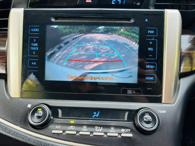 Second-hand 2018 Toyota Innova Crysta 2.8 ZX AT BSIV for sale in New Delhi-17