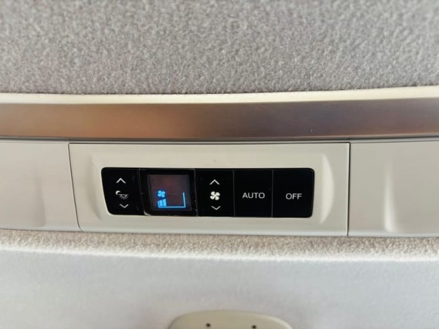 Second-hand 2018 Toyota Innova Crysta 2.8 ZX AT BSIV for sale in New Delhi-10