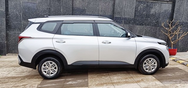 Kia Carens Prestige BSVI Second-hand 2023 Kia Carens Prestige BSVI for sale in New Delhi-1