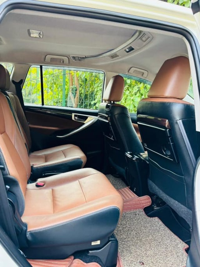 Second-hand 2018 Toyota Innova Crysta 2.8 ZX AT BSIV for sale in New Delhi-16