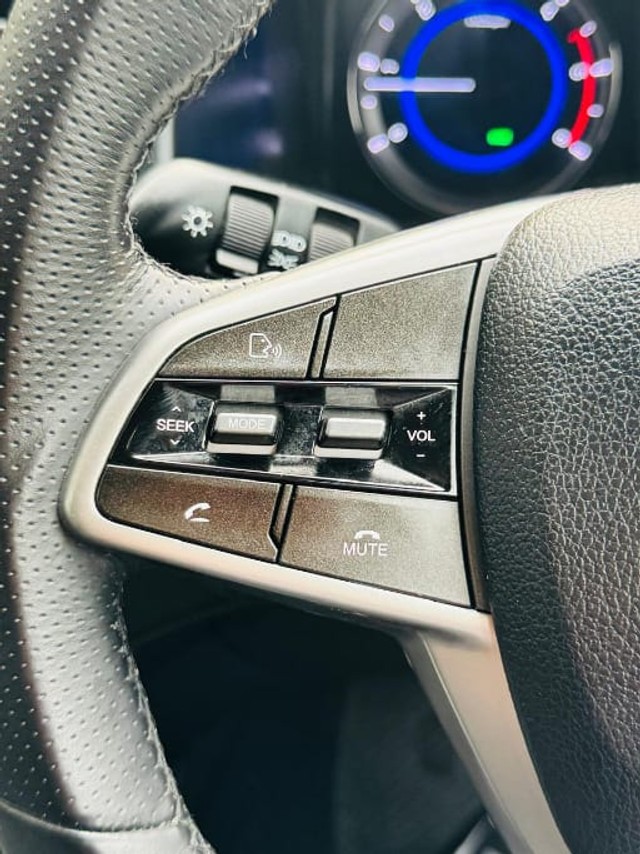 Second-hand 2022 Mahindra Alturas G4 4X2 AT for sale in New Delhi-14