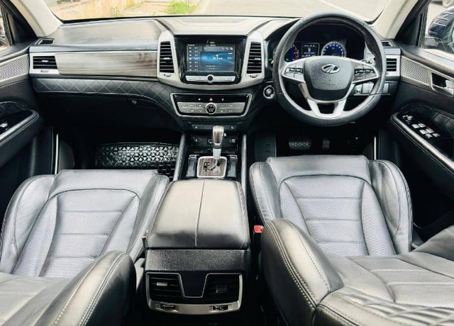 Second-hand 2022 Mahindra Alturas G4 4X2 AT for sale in New Delhi-11