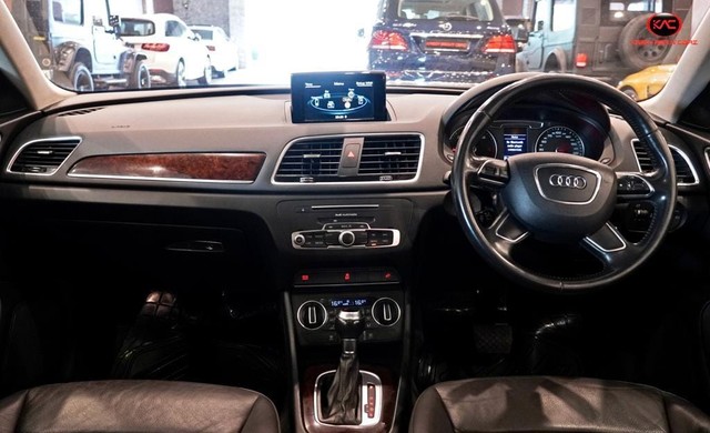 Second-hand 2017 Audi Q3 30 TDI for sale in New Delhi-8