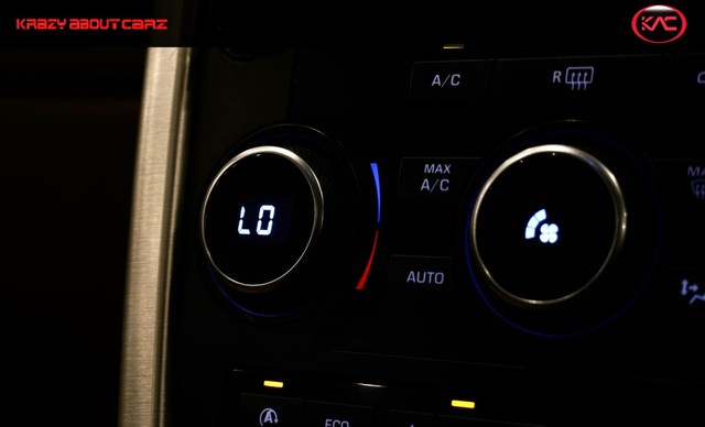 Second-hand 2017 Land Rover Discovery Sport Si4 HSE for sale in New Delhi-12