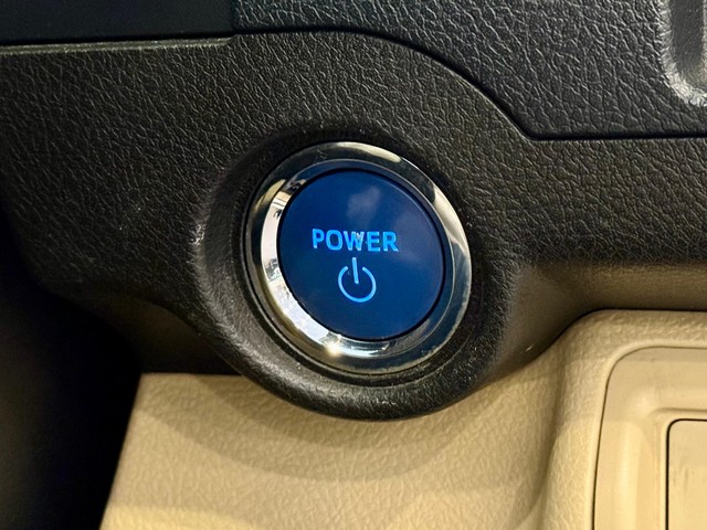 Second-hand 2017 Toyota Camry Hybrid for sale in New Delhi-5