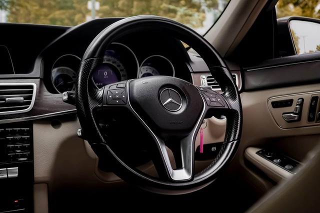 Mercedes-Benz E-Class E 200 CGI Second-hand 2014 Mercedes-Benz E-Class E 200 CGI for sale in New Delhi-3