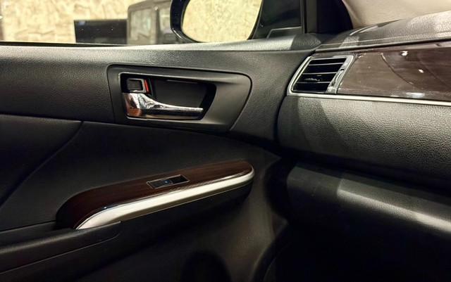 Second-hand 2018 Toyota Camry 2.5 Hybrid for sale in New Delhi-9