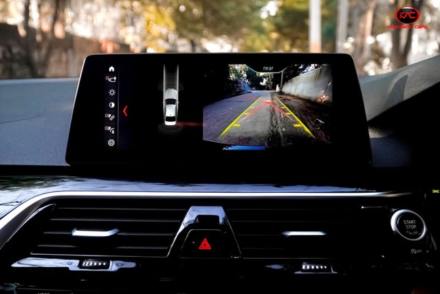 Second-hand 2018 BMW 5 Series 530i Sport Line for sale in New Delhi-9