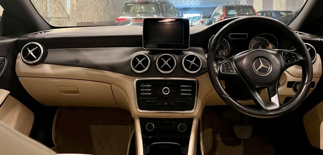 Second-hand 2016 Mercedes-Benz CLA 200 CGI Sport for sale in New Delhi-9