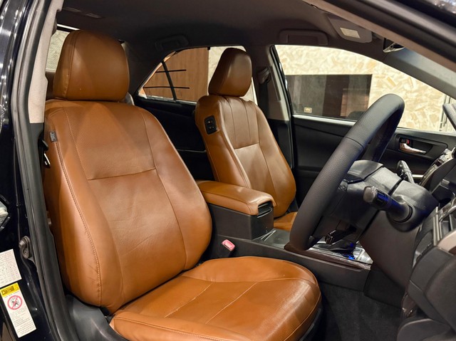 Second-hand 2018 Toyota Camry 2.5 Hybrid for sale in New Delhi-7