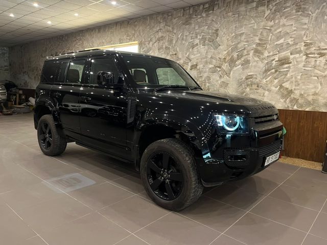 Land Rover Defender 2.0 110 HSE Second-hand 2024 Land Rover Defender 2.0 110 HSE for sale in New Delhi