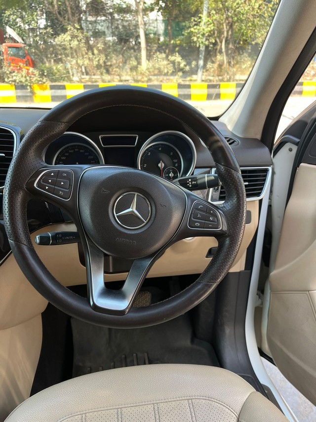 Second-hand 2017 Mercedes-Benz GLE 250d for sale in New Delhi-9