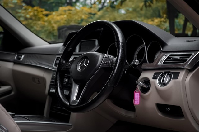 Mercedes-Benz E-Class E 200 CGI Second-hand 2014 Mercedes-Benz E-Class E 200 CGI for sale in New Delhi-6