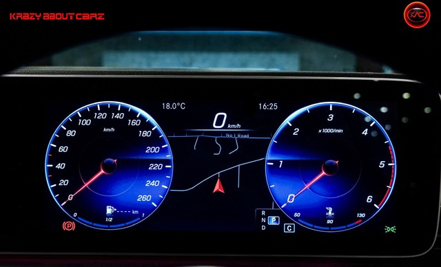 Second-hand 2022 Mercedes-Benz GLS 400d 4MATIC BSVI for sale in New Delhi-9