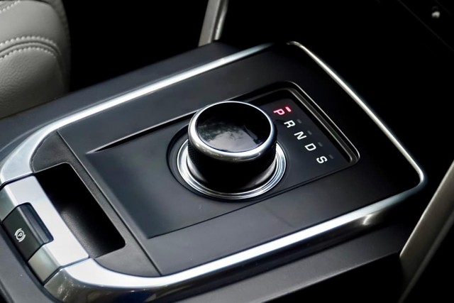 Second-hand 2017 Land Rover Discovery Sport Si4 HSE for sale in New Delhi-13