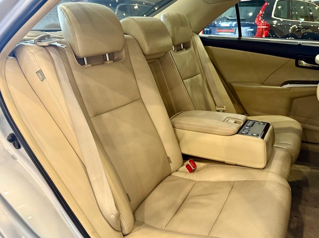 Second-hand 2017 Toyota Camry Hybrid for sale in New Delhi-9