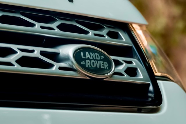 Second-hand 2017 Land Rover Discovery Sport Si4 HSE for sale in New Delhi-8