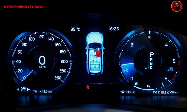 Second-hand 2020 Volvo XC90 D5 Inscription for sale in New Delhi-5