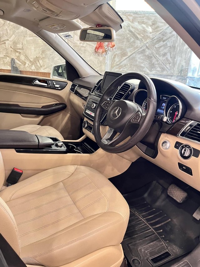 Second-hand 2017 Mercedes-Benz GLE 250d for sale in New Delhi-2