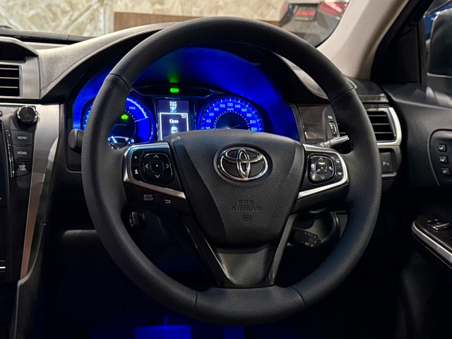 Second-hand 2018 Toyota Camry 2.5 Hybrid for sale in New Delhi-11
