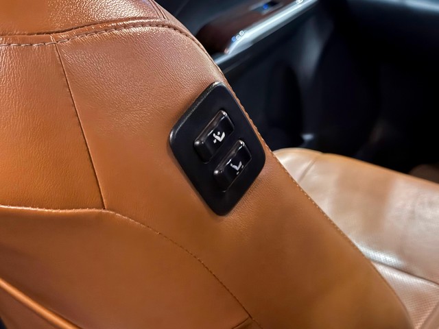 Second-hand 2018 Toyota Camry 2.5 Hybrid for sale in New Delhi-12