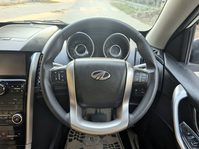 Second-hand 2019 Mahindra XUV500 W7 AT BSIV for sale in Gurgaon-16
