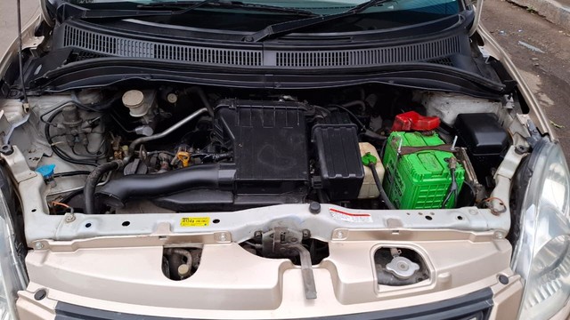 Maruti Suzuki Swift Dzire VXi Second-hand 2010 Maruti Suzuki Swift Dzire VXi for sale in Mumbai-3