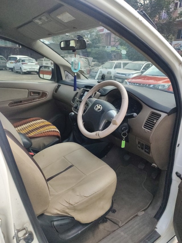Second-hand 2015 Toyota Innova 2.5 G (Diesel) 7 Seater BS IV for sale in Indore-7