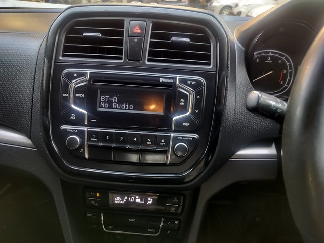 Second-hand 2020 Maruti Suzuki Vitara Brezza ZDi AMT for sale in Thane-13