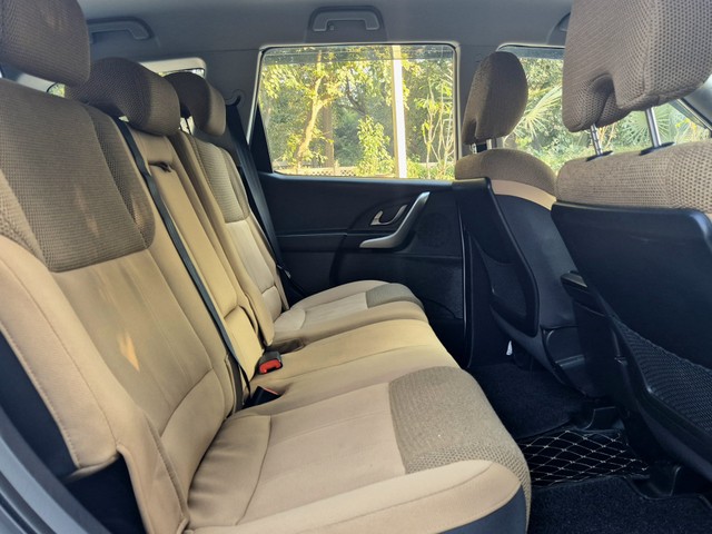 Second-hand 2019 Mahindra XUV500 W7 AT BSIV for sale in Gurgaon-12