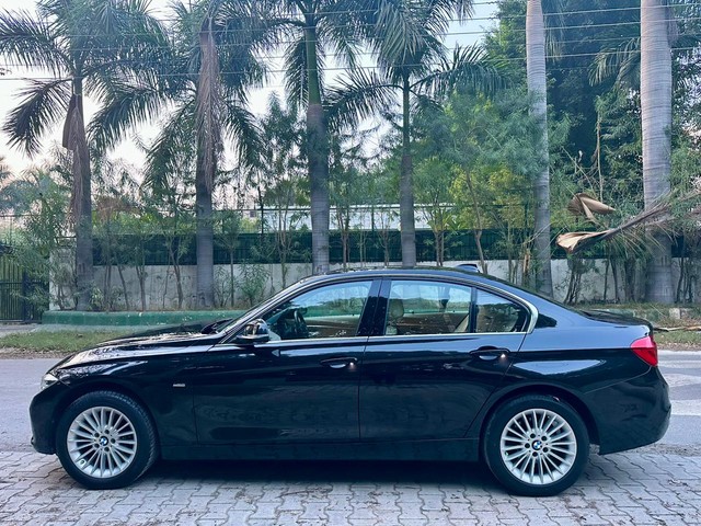 Second-hand 2017 BMW 3 Series 320d Luxury Line Plus for sale in Gurgaon-3