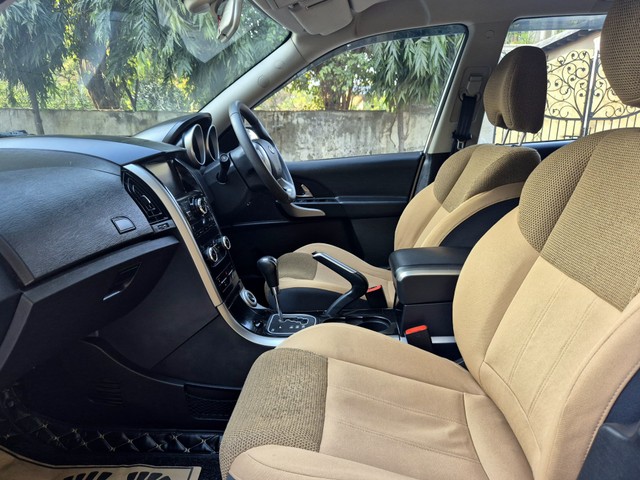 Second-hand 2019 Mahindra XUV500 W7 AT BSIV for sale in Gurgaon-13