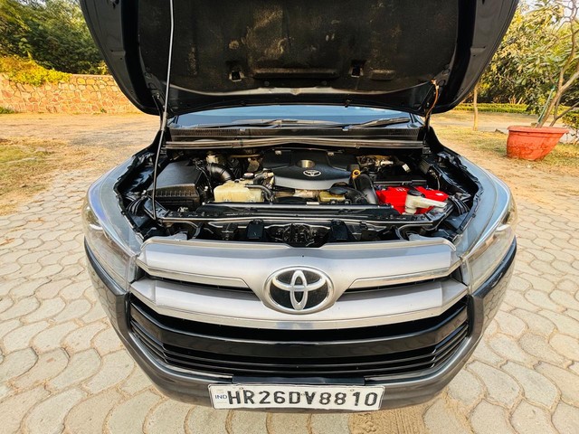 Second-hand 2018 Toyota Innova Crysta 2.8 GX AT BSIV for sale in New Delhi-2
