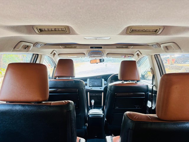 Second-hand 2018 Toyota Innova Crysta 2.8 GX AT BSIV for sale in New Delhi-9