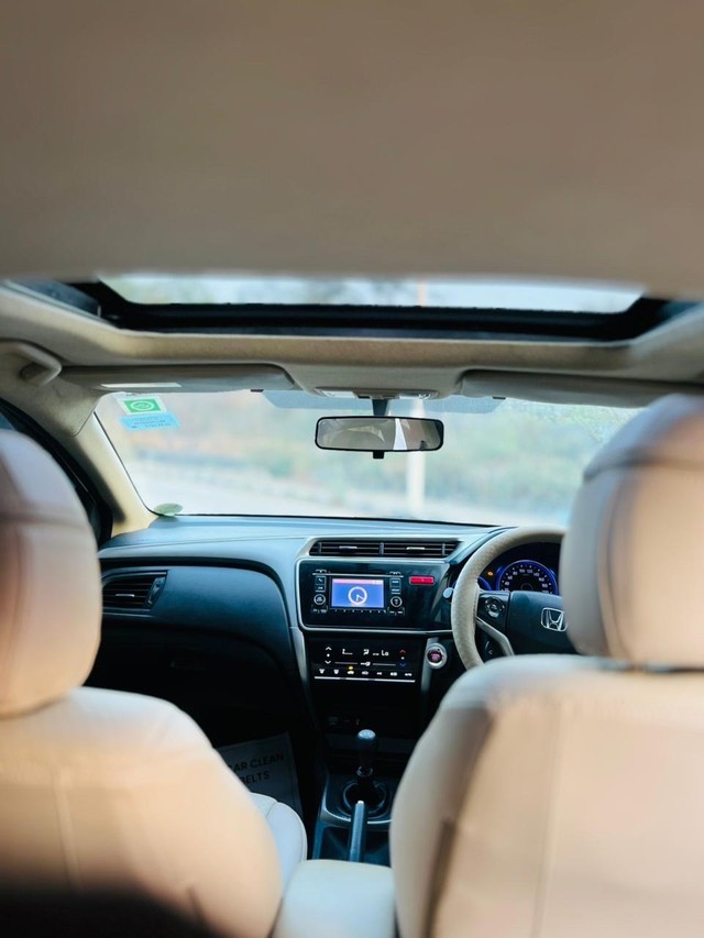 Second-hand 2015 Honda City i VTEC VX for sale in Pune-7