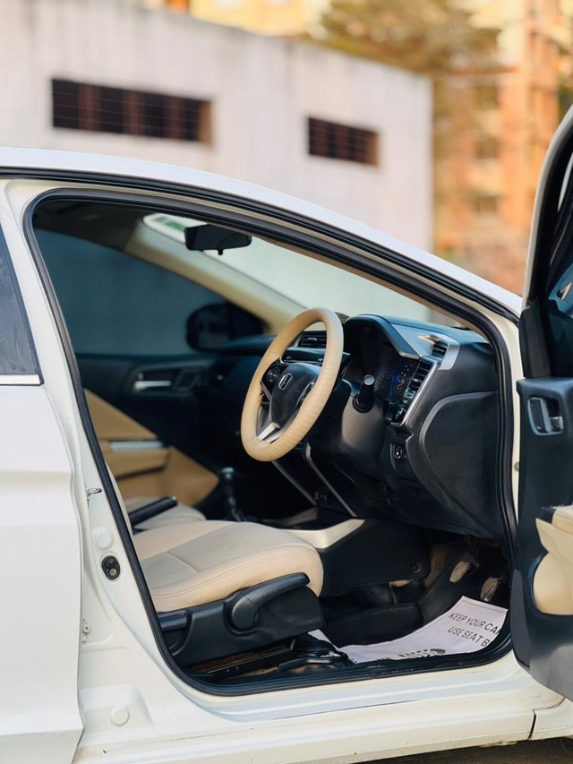 Second-hand 2015 Honda City i VTEC VX for sale in Pune-5