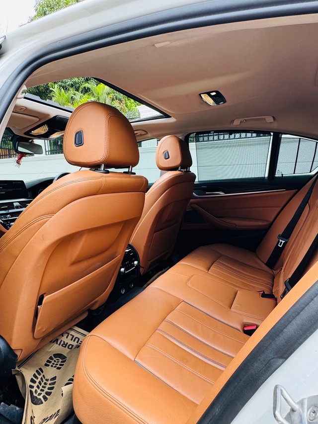 Second-hand 2019 BMW 5 Series 520d Luxury Line for sale in New Delhi-9