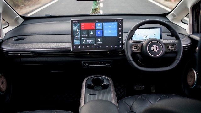 Second-hand 2024 MG Windsor EV Essence for sale in New Delhi-11