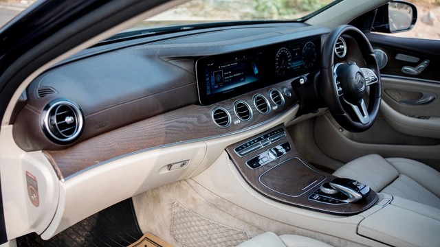 Second-hand 2019 Mercedes-Benz E-Class Exclusive E 200 BSIV for sale in New Delhi-8