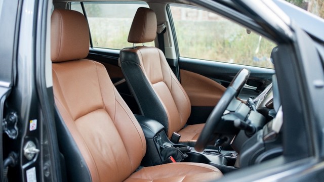 Second-hand 2018 Toyota Innova Crysta 2.8 ZX AT BSIV for sale in New Delhi-8