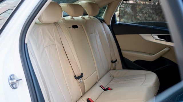 Second-hand 2016 Audi A4 35 TFSi Premium for sale in New Delhi-9