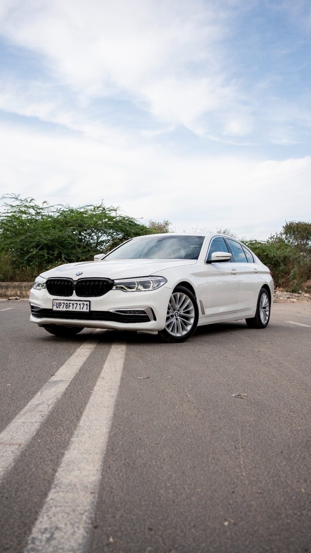 Second-hand 2019 BMW 5 Series 520d Luxury Line for sale in New Delhi-5
