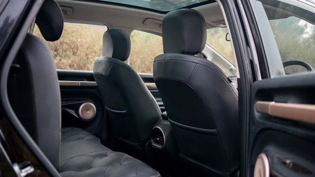 Second-hand 2024 MG Windsor EV Essence for sale in New Delhi-8