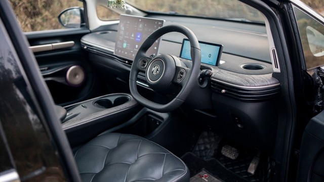 Second-hand 2024 MG Windsor EV Essence for sale in New Delhi-9