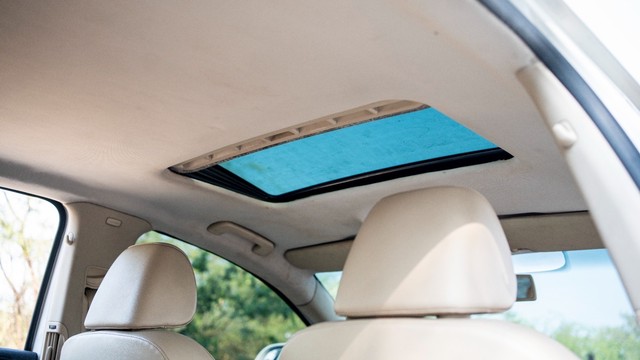 Second-hand 2014 Skoda Superb Elegance 1.8 TSI AT for sale in New Delhi-7