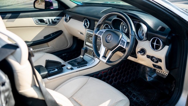 Second-hand 2014 Mercedes-Benz SLK-Class SLK 350 for sale in New Delhi-4