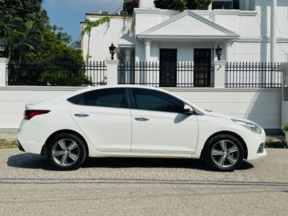 Second-hand 2019 Hyundai Verna VTVT 1.6 AT SX Plus for sale in New Delhi