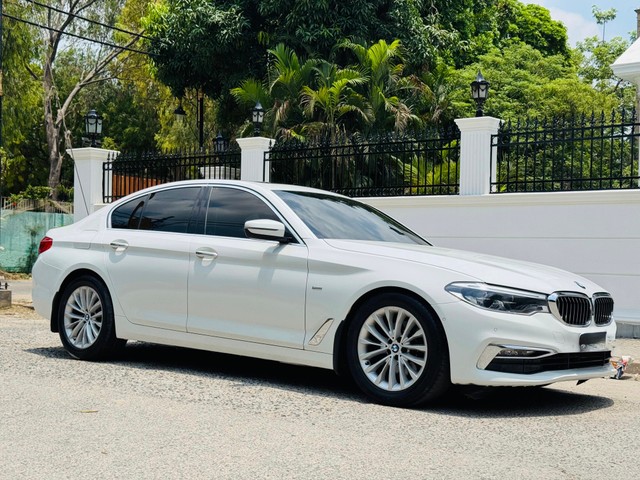 Second-hand 2019 BMW 5 Series 520d Luxury Line for sale in New Delhi-5
