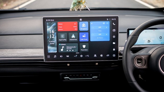 Second-hand 2024 MG Windsor EV Essence for sale in New Delhi-13