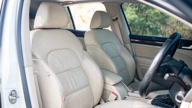 Second-hand 2014 Skoda Superb Elegance 1.8 TSI AT for sale in New Delhi-8